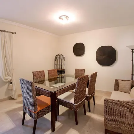 Vila Paloma Roque Del Conde *